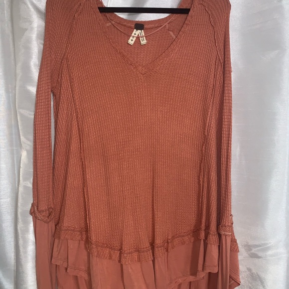 FREE PEOPLE OVERSIZED SHIRT - Picture 3 of 3